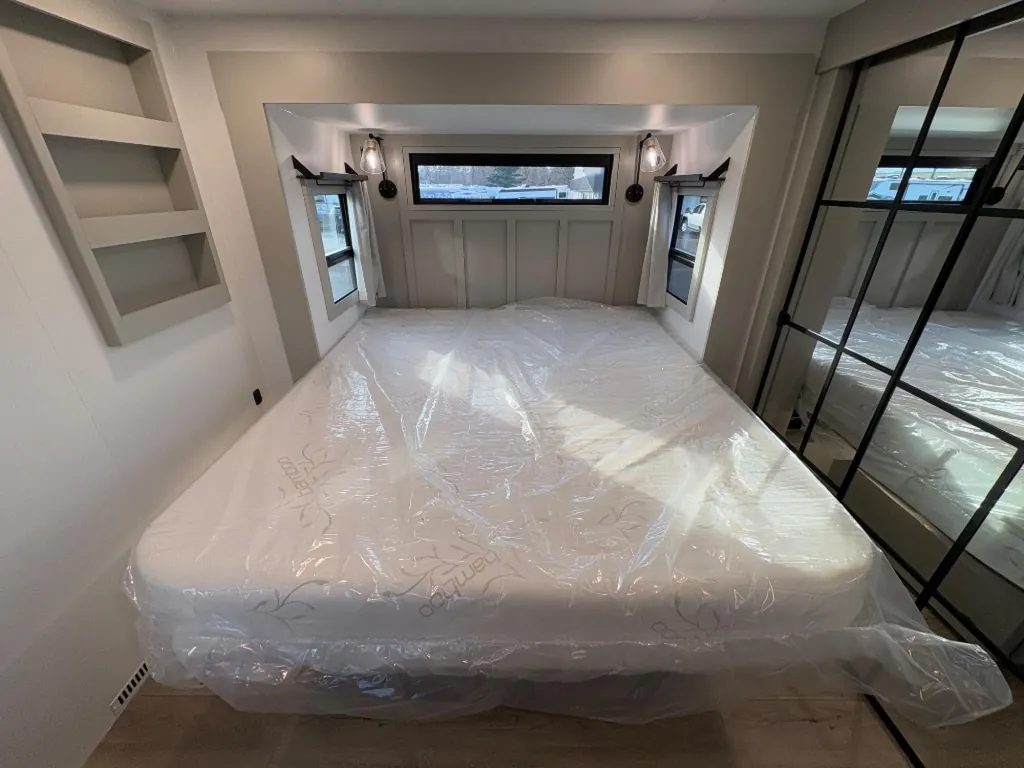 2026 Brinkley Model G 4100, Photos photo 30