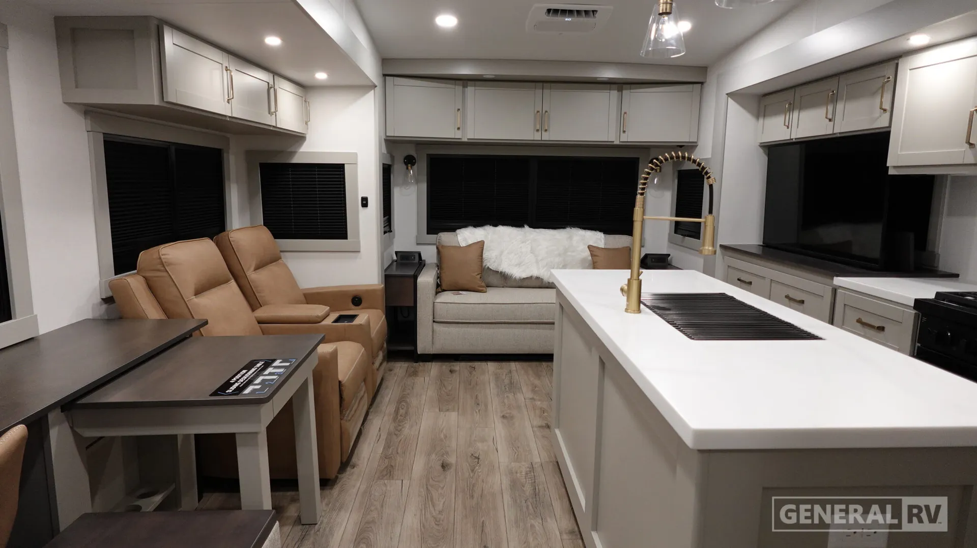 2027 Brinkley Model Z 2900 - Photo 3