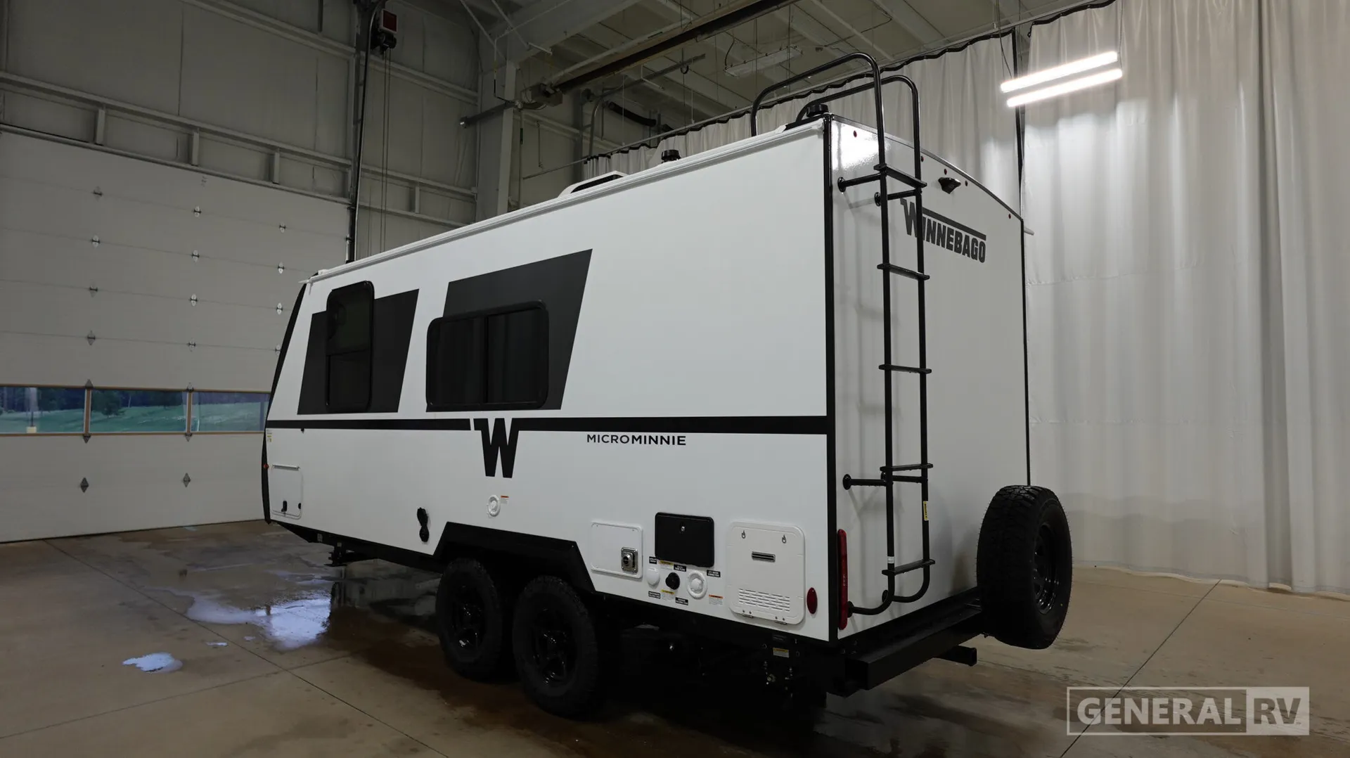 2027 Winnebago Micro Minnie 2000FRB - Photo 4