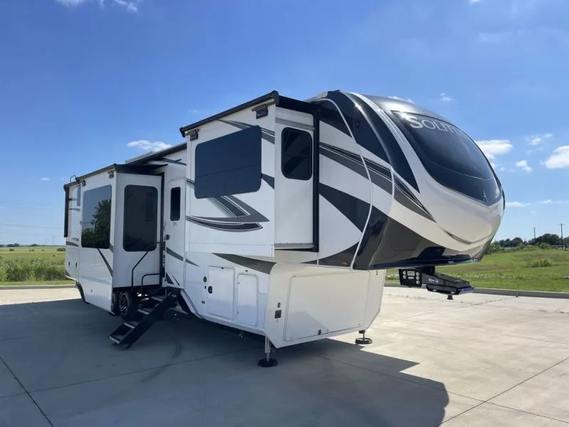 2024 Grand Design Solitude 380FL - Photo 2