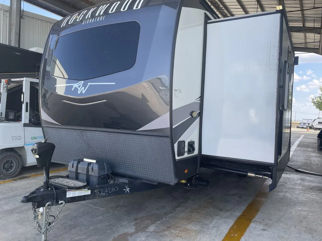 2023 Forest River Rockwood Signature 8264BHS - Photo 4