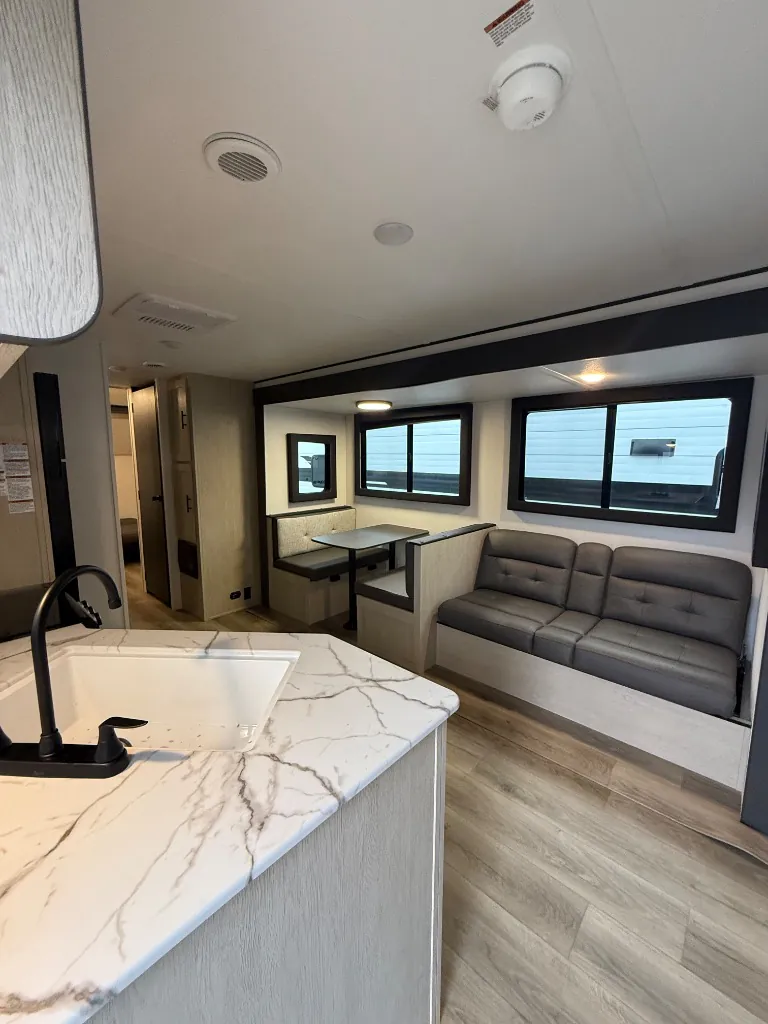 2026 Shasta RVs i-5 Edition 530BQB, Photos photo 9