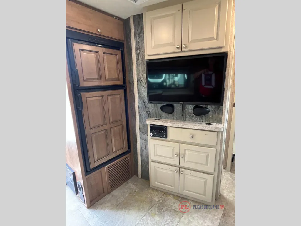 2019 Forest River Flagstaff Micro Lite 25FKS, Photos photo 11