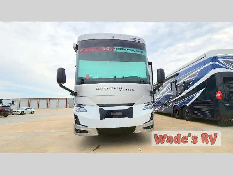 2026 Newmar Mountain Aire 4551 - Photo 3