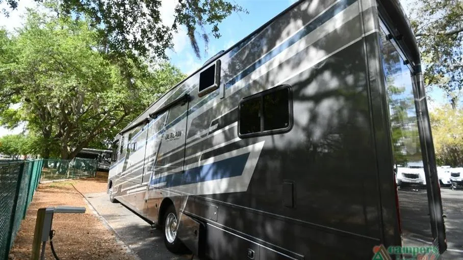 2026 Thor Motor Coach Outlaw 38K - Main photo