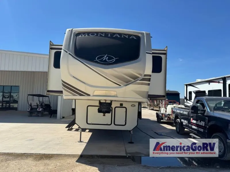 2022 Keystone Montana 3761FL - Photo 2