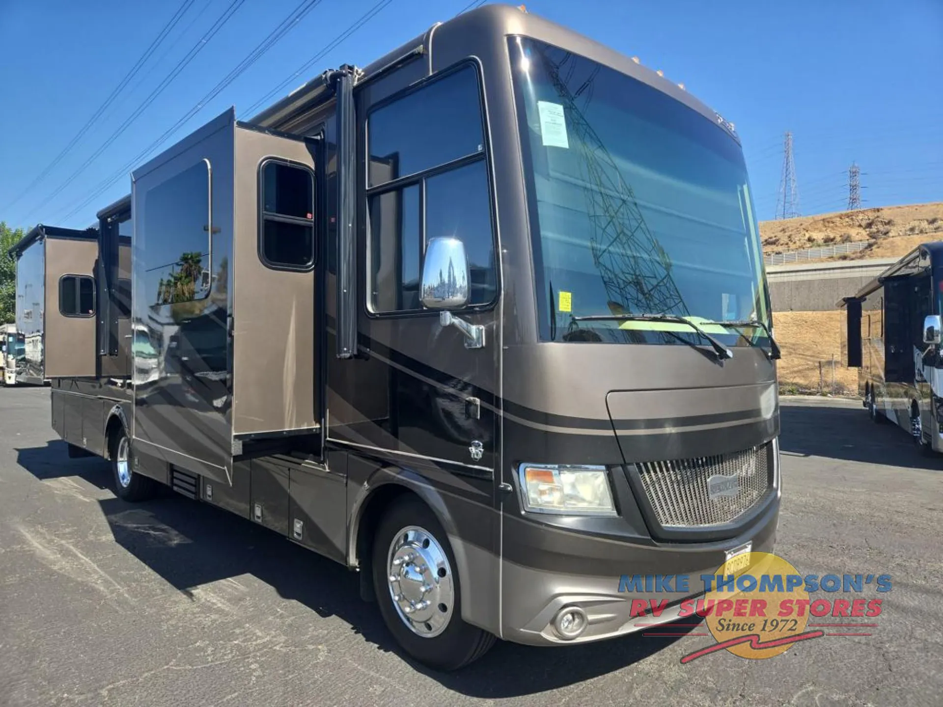 2018 Newmar Canyon Star 3513 - Photo 2
