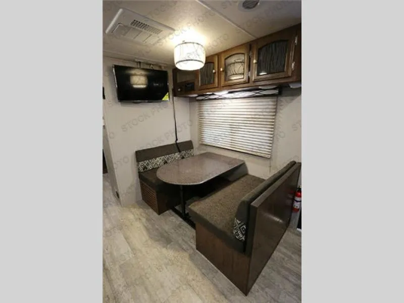 2017 Coachmen Freedom Express 246RKS - Photo 3