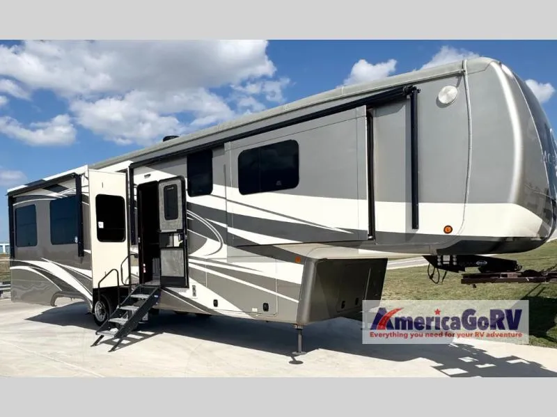2020 DRV Mobile Suites 38RSSA - Photo 2
