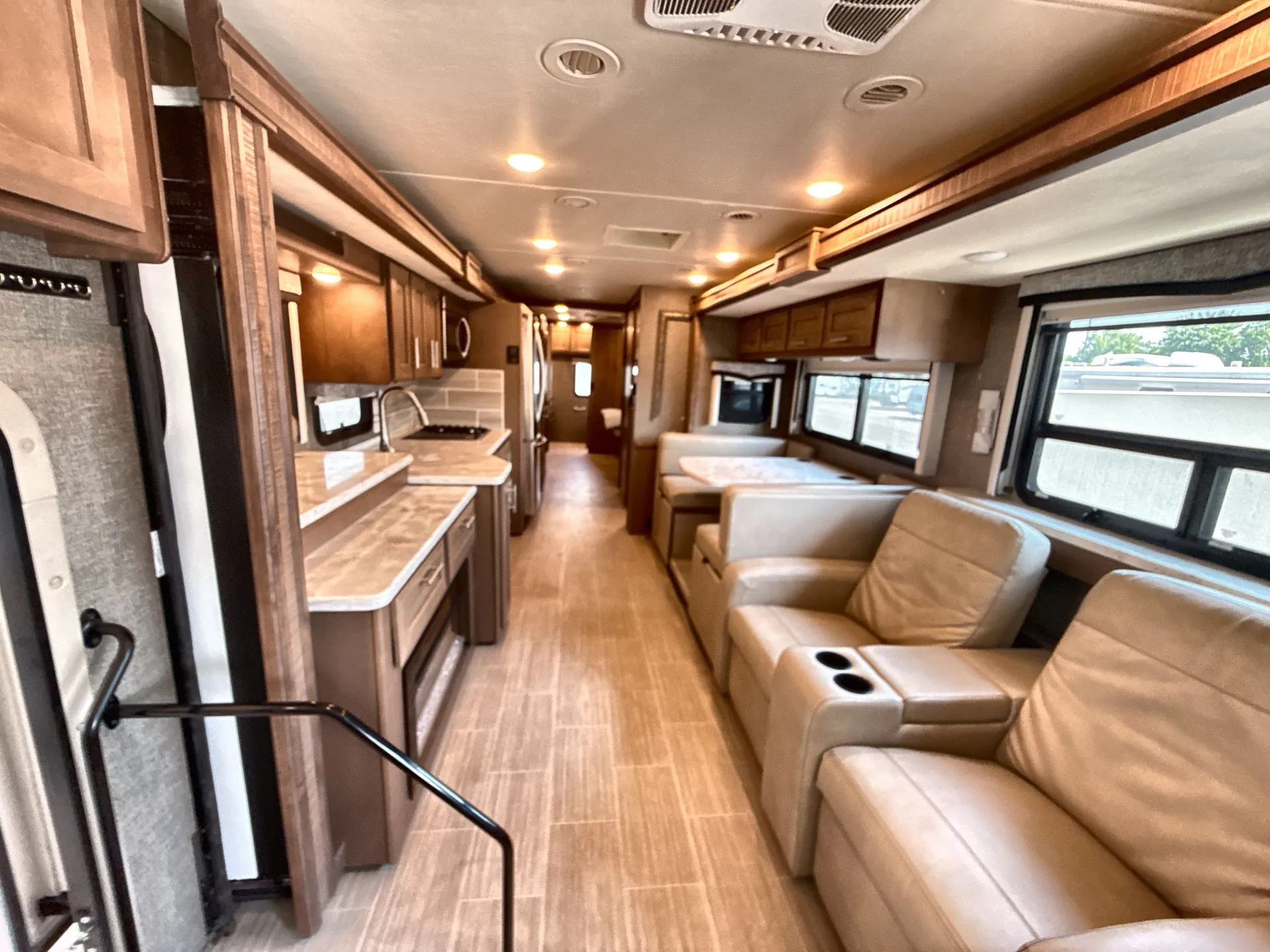 2021 Thor Motor Coach Challenger 37FH — living area main