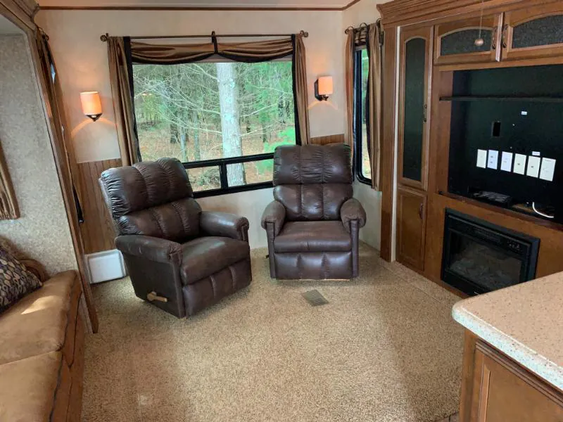 2014 Forest River Salem Villa Estate 393RLT, Photos photo 10
