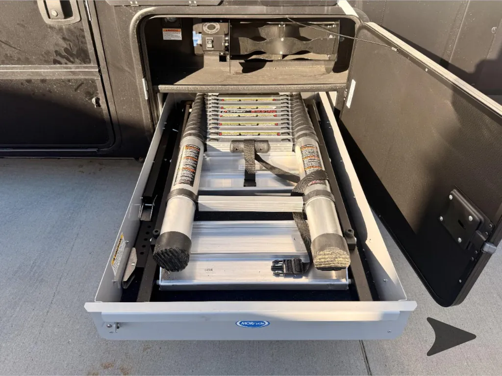 2025 Brinkley Model G 3950, Photos photo 18