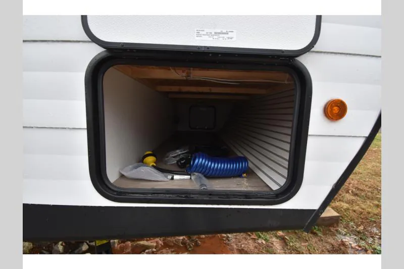 2026 Shasta RVs i-5 Edition 527BHS, Photos photo 26