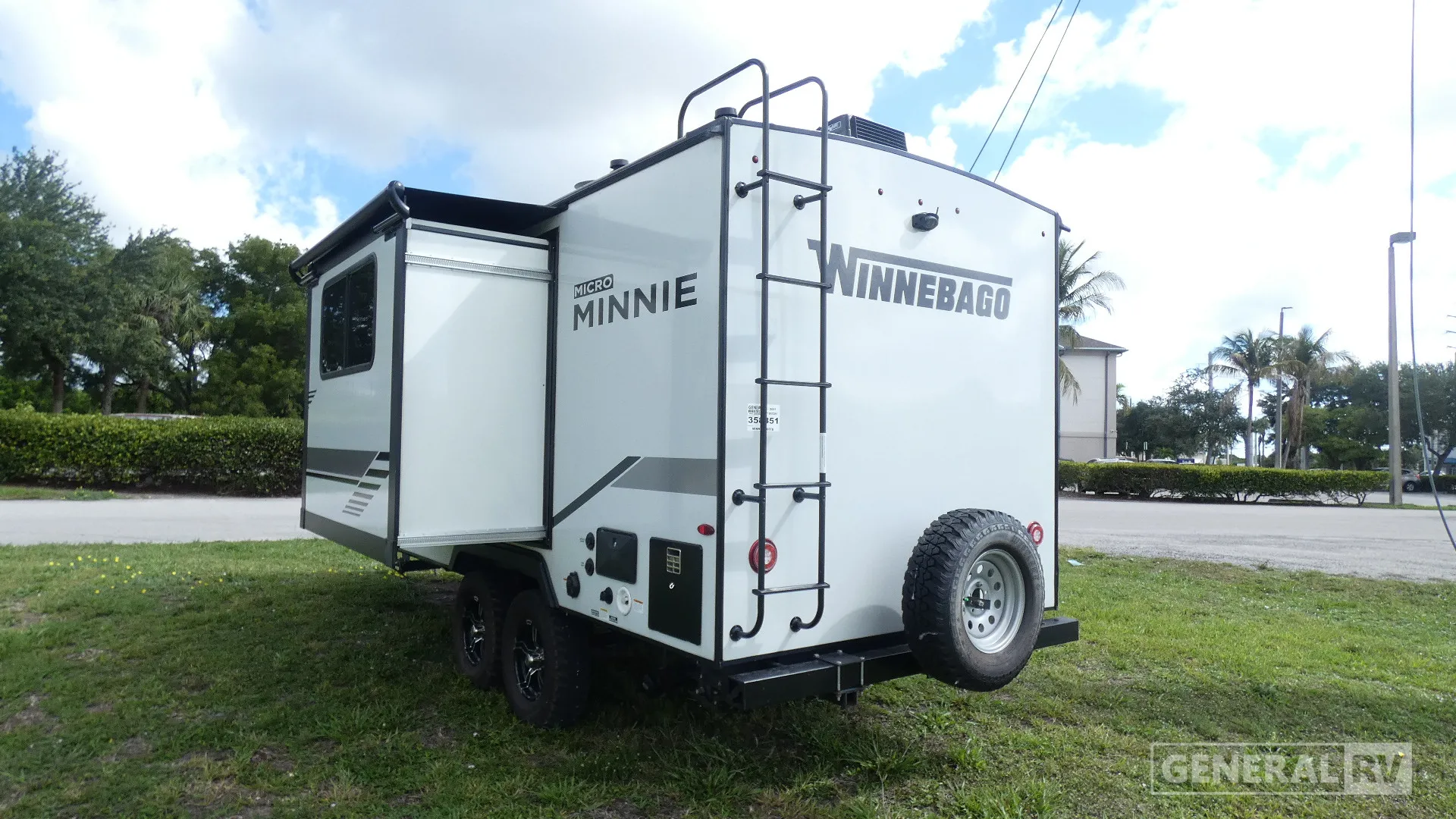 2021 Winnebago Micro Minnie 2108TB - Photo 4