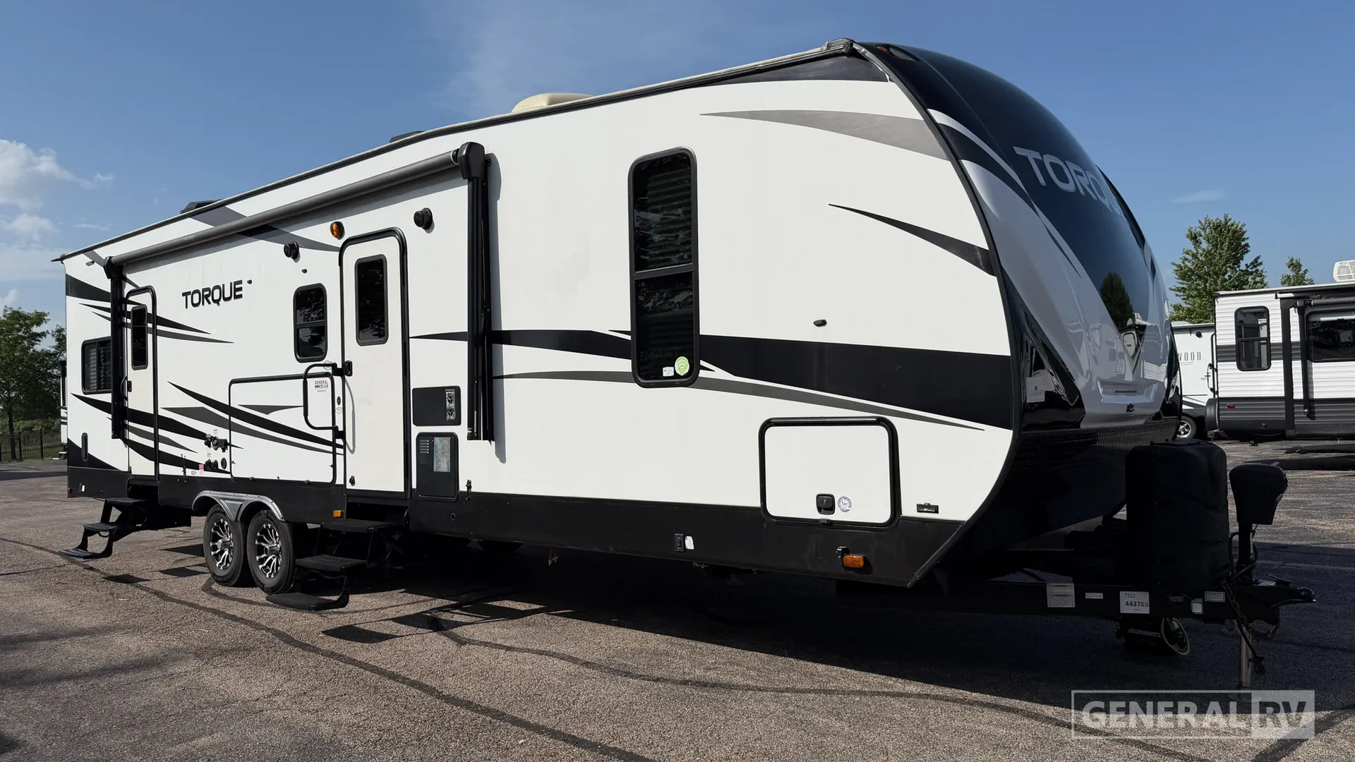 2021 Heartland Torque 322 - Photo 2