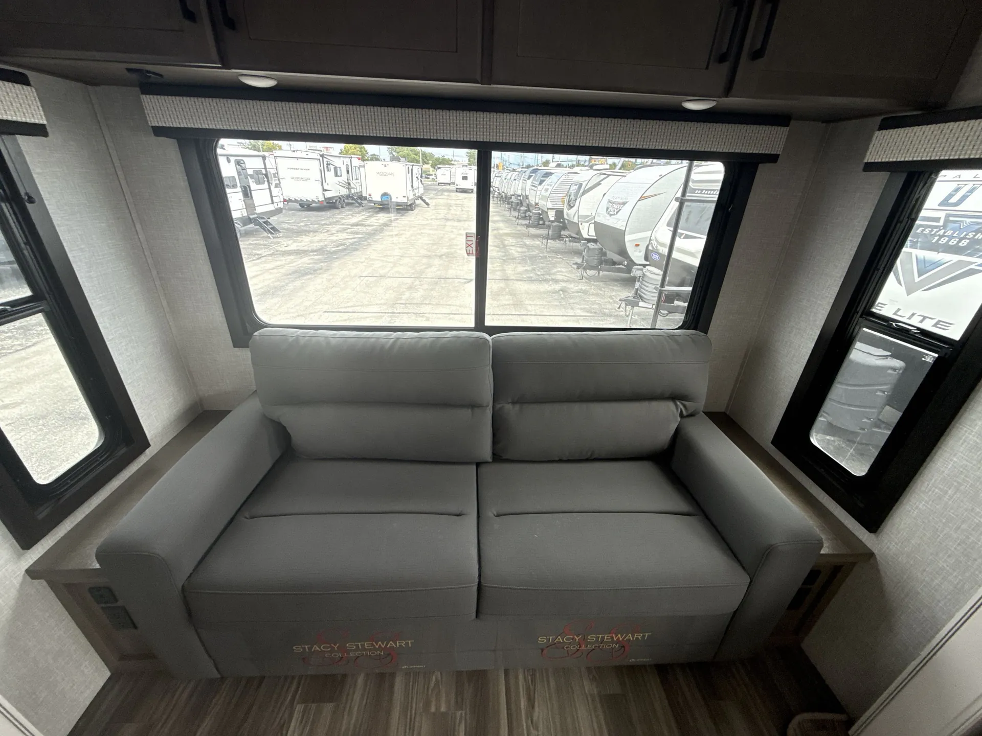 2024 Jayco Eagle 28.5RSTS — living area main
