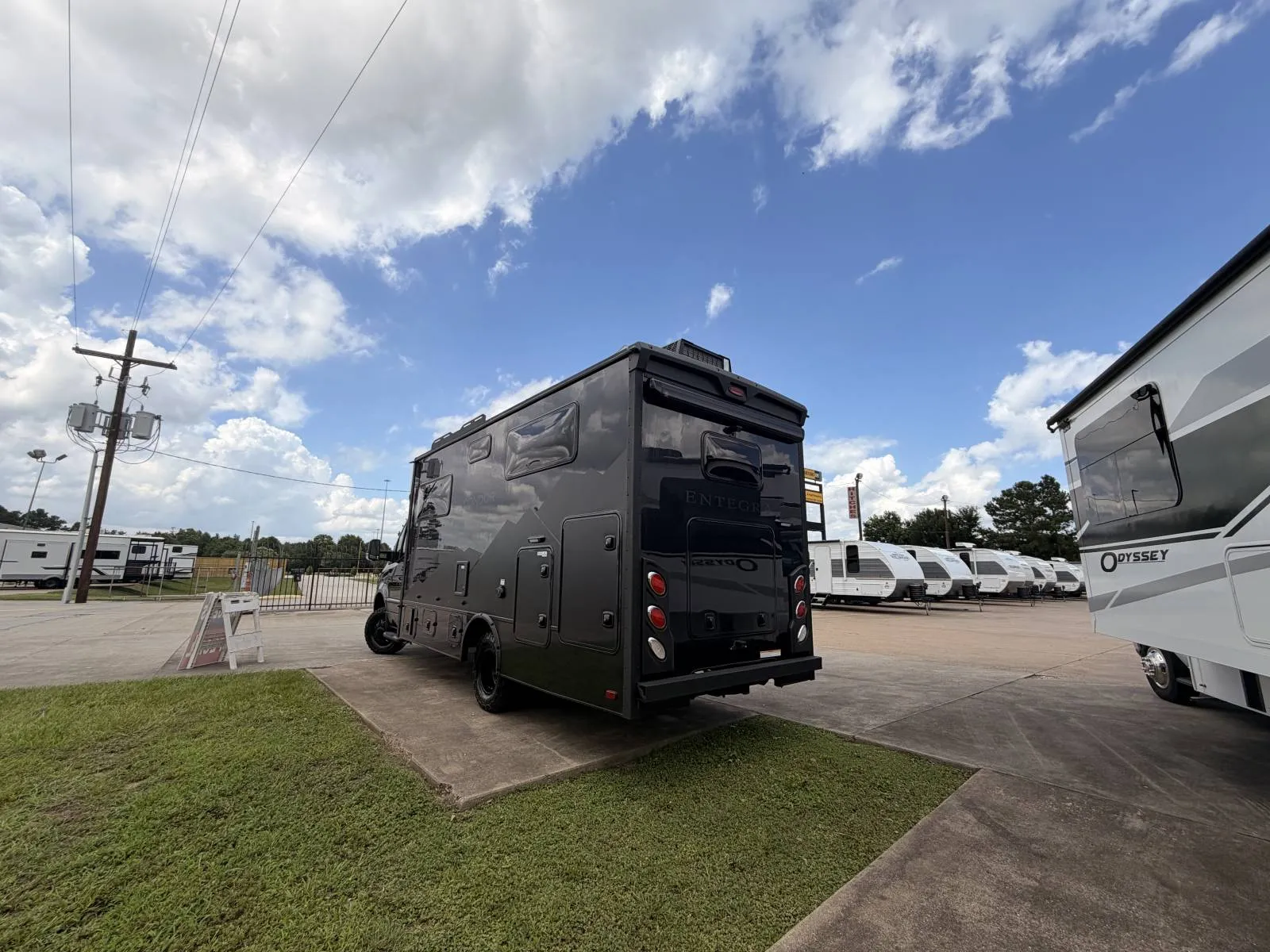 2027 Entegra Coach Condor 23S - Photo 4