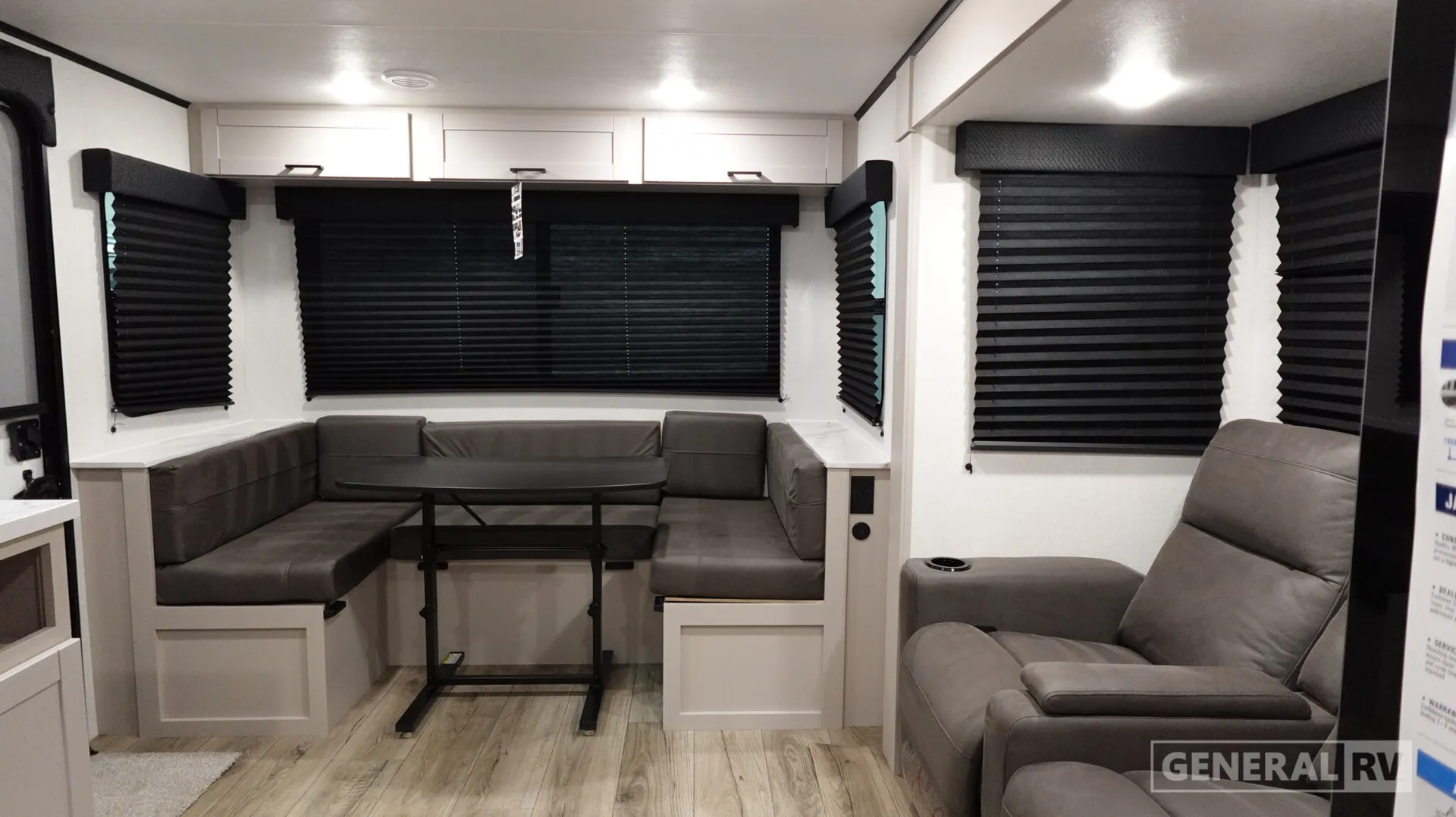 2026 Jayco Jay Feather SL 25RLSL - Photo 3