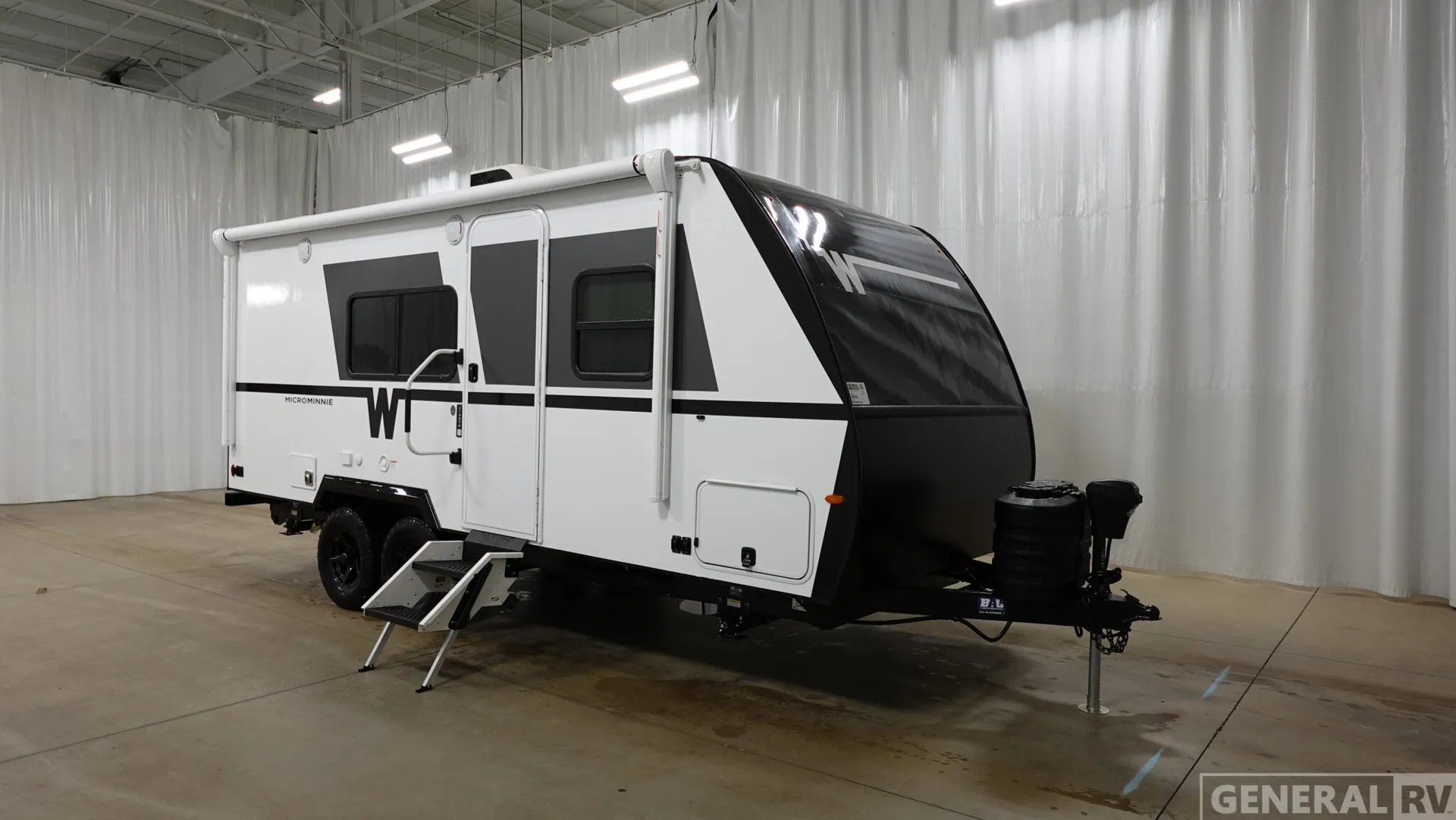 2026 Winnebago Micro Minnie 2108TB - Photo 2