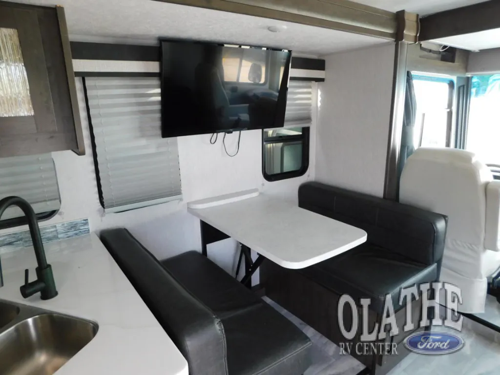 2024 Coachmen Pursuit 31BH, Photos photo 9