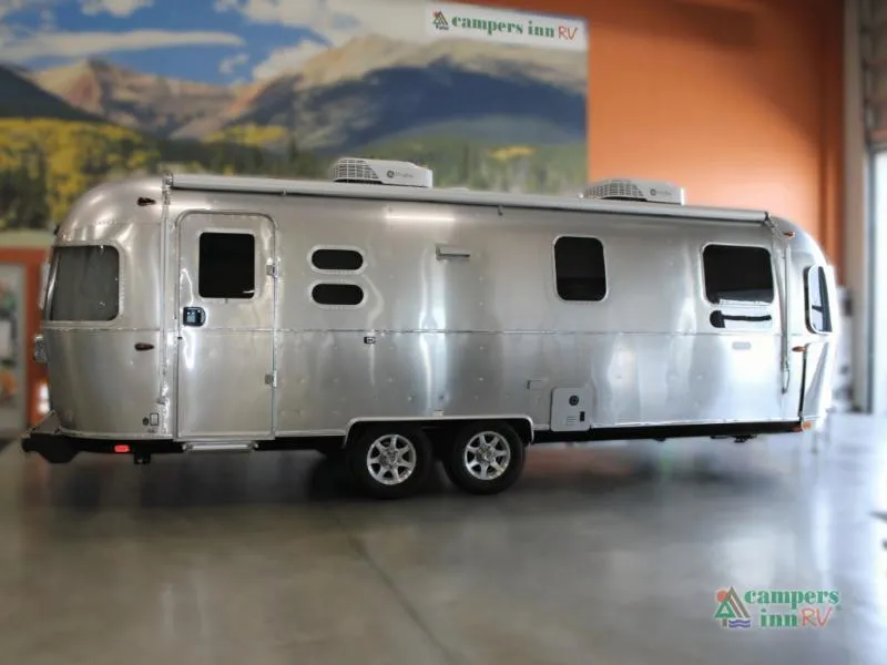 2026 Airstream Flying Cloud 27FB - Photo 3