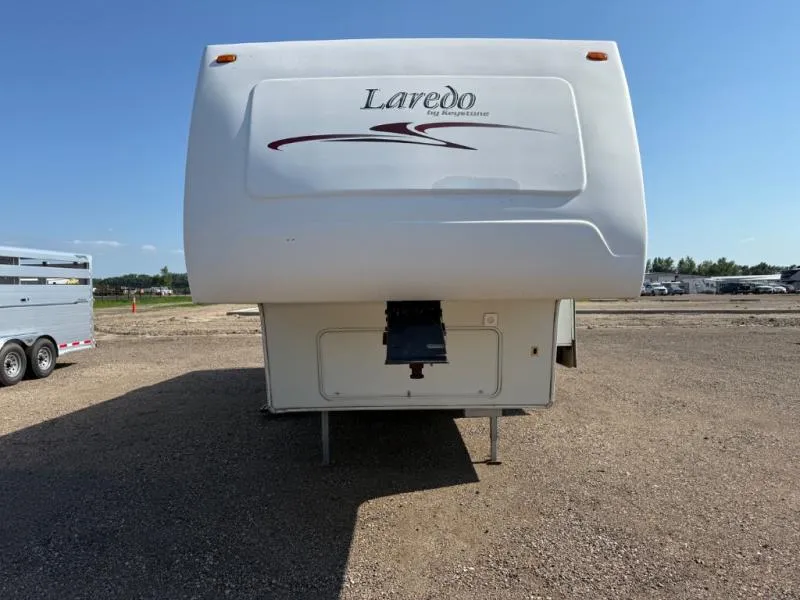 2003 Keystone Laredo 28RE - Photo 2