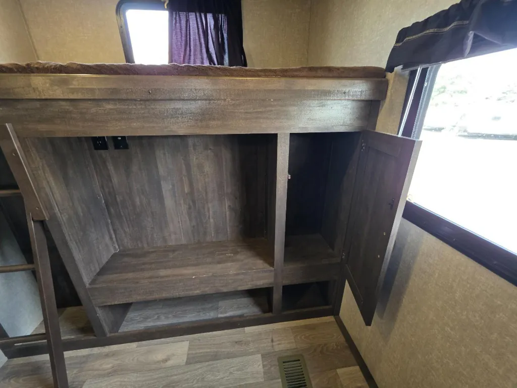 2018 Forest River Vibe 308BHS, Photos photo 43