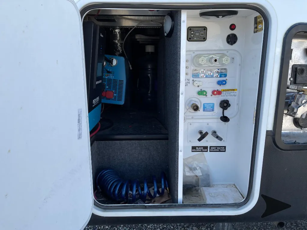 2023 Jayco Seismic Luxury Series 3815, Photos photo 16