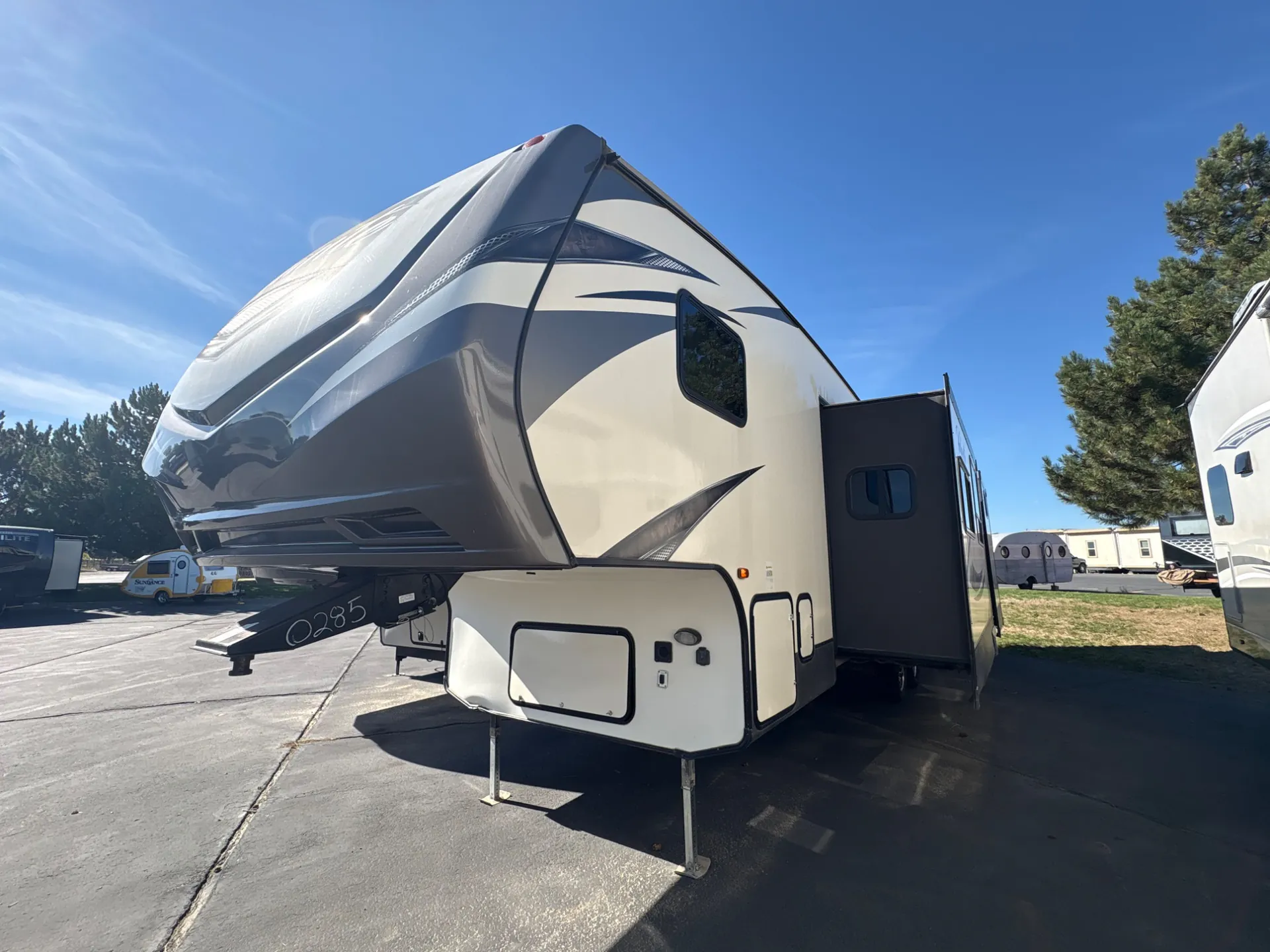 2018 CrossRoads Volante 310BH - Photo 2