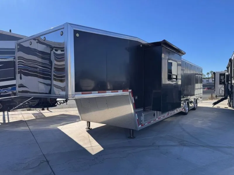 2007 WildSide Custom WildSide Custom Used   Toy Hauler - Photo 3