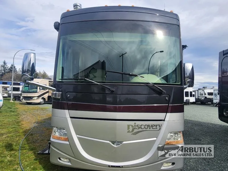 2009 Fleetwood Discovery 40K - Photo 3