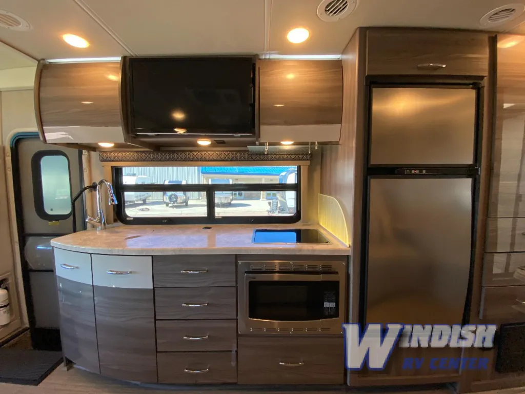 2022 Thor Motor Coach Tiburon 24FB, Photos photo 10