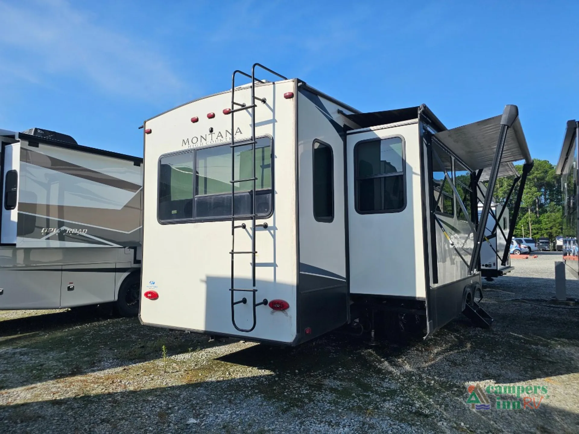 2022 Keystone Montana High Country 295RL - Photo 3