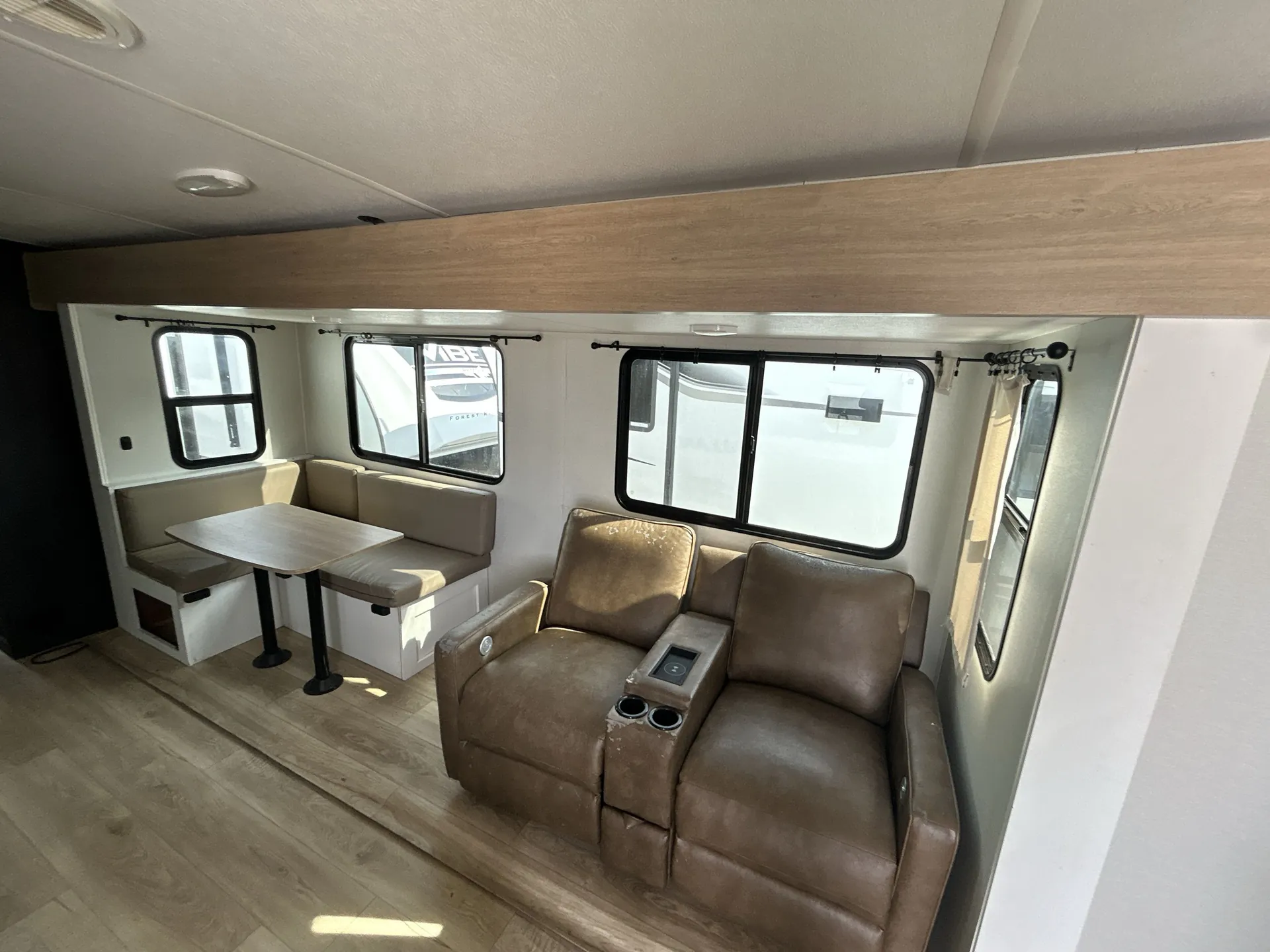 2025 East to West Longitude 255BH — living area main