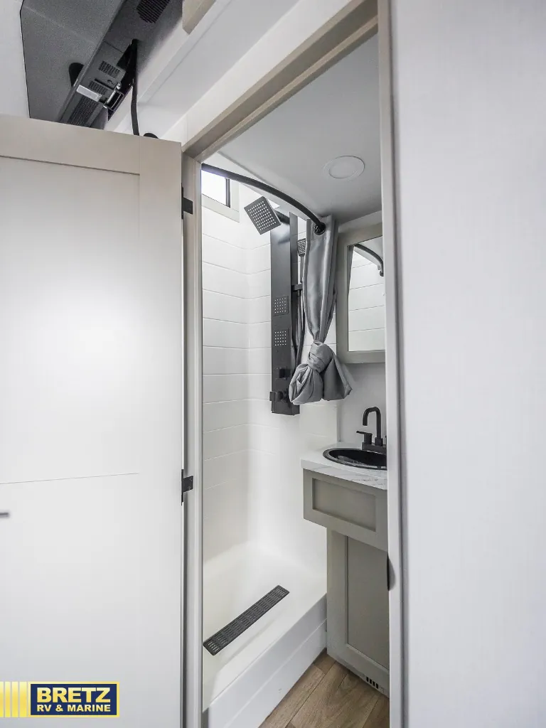2026 Brinkley Model G 3970, Photos photo 30
