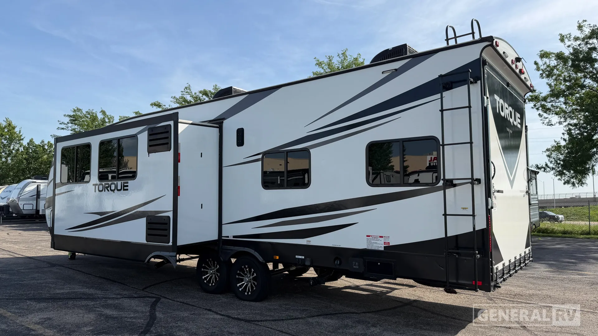 2021 Heartland Torque 322 - Photo 4