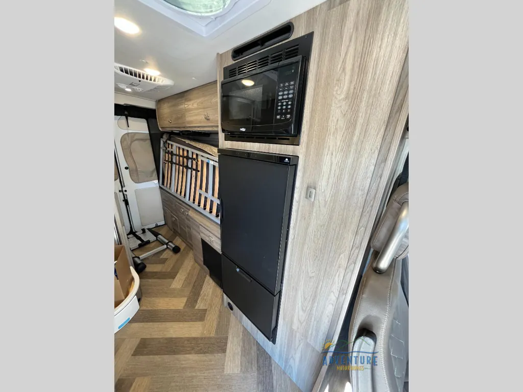 2025 Winnebago Travato 59G, Photos photo 17