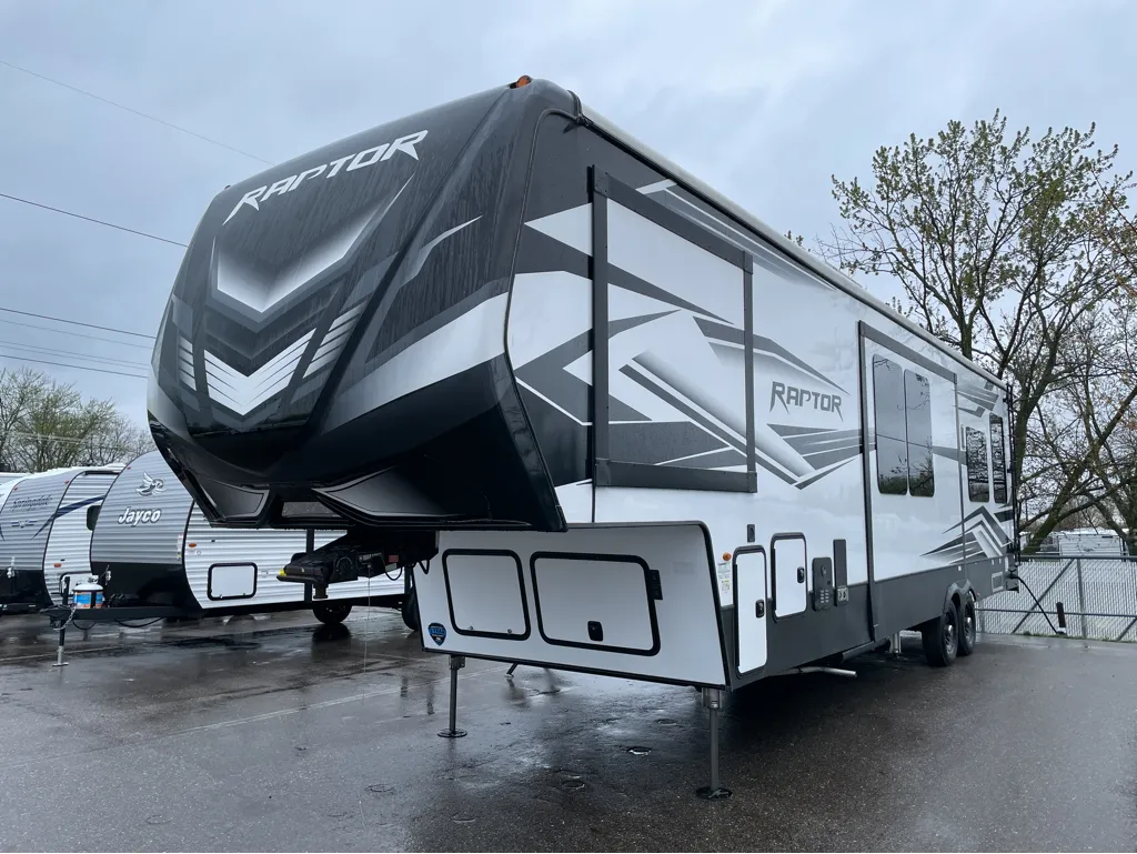 2022 Keystone Raptor 351, Photos photo 5