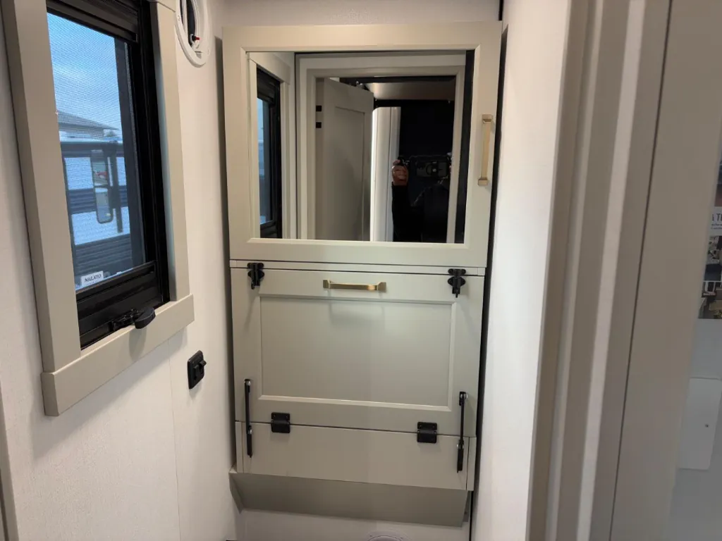 2026 Brinkley Model G 4100, Photos photo 50