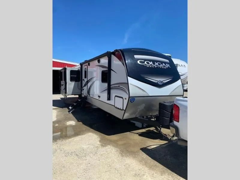 2022 Keystone RV Cougar Half-Ton 33RLI - Photo 2