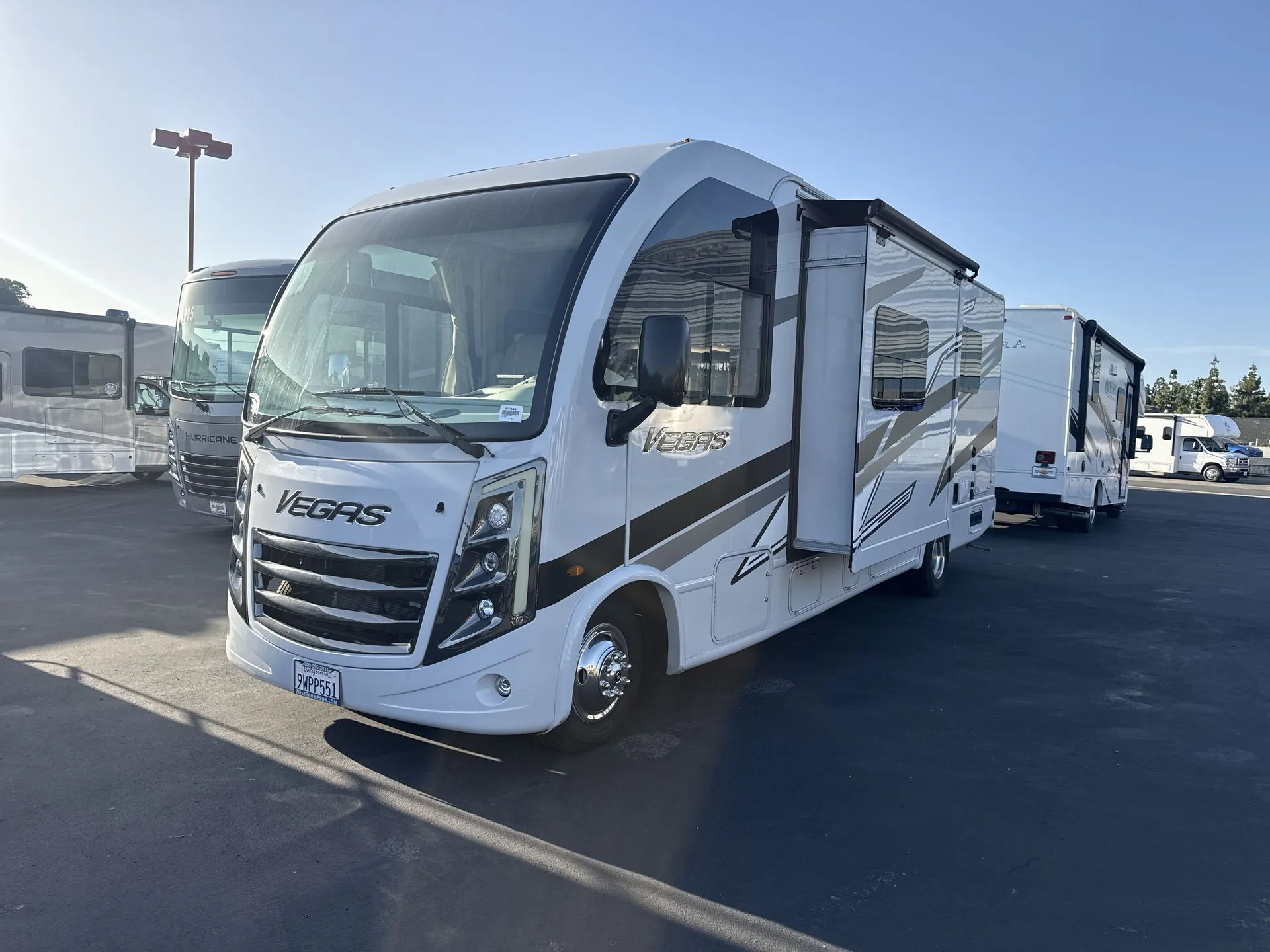 2024 Thor Motor Coach Vegas 26.1 - Photo 4