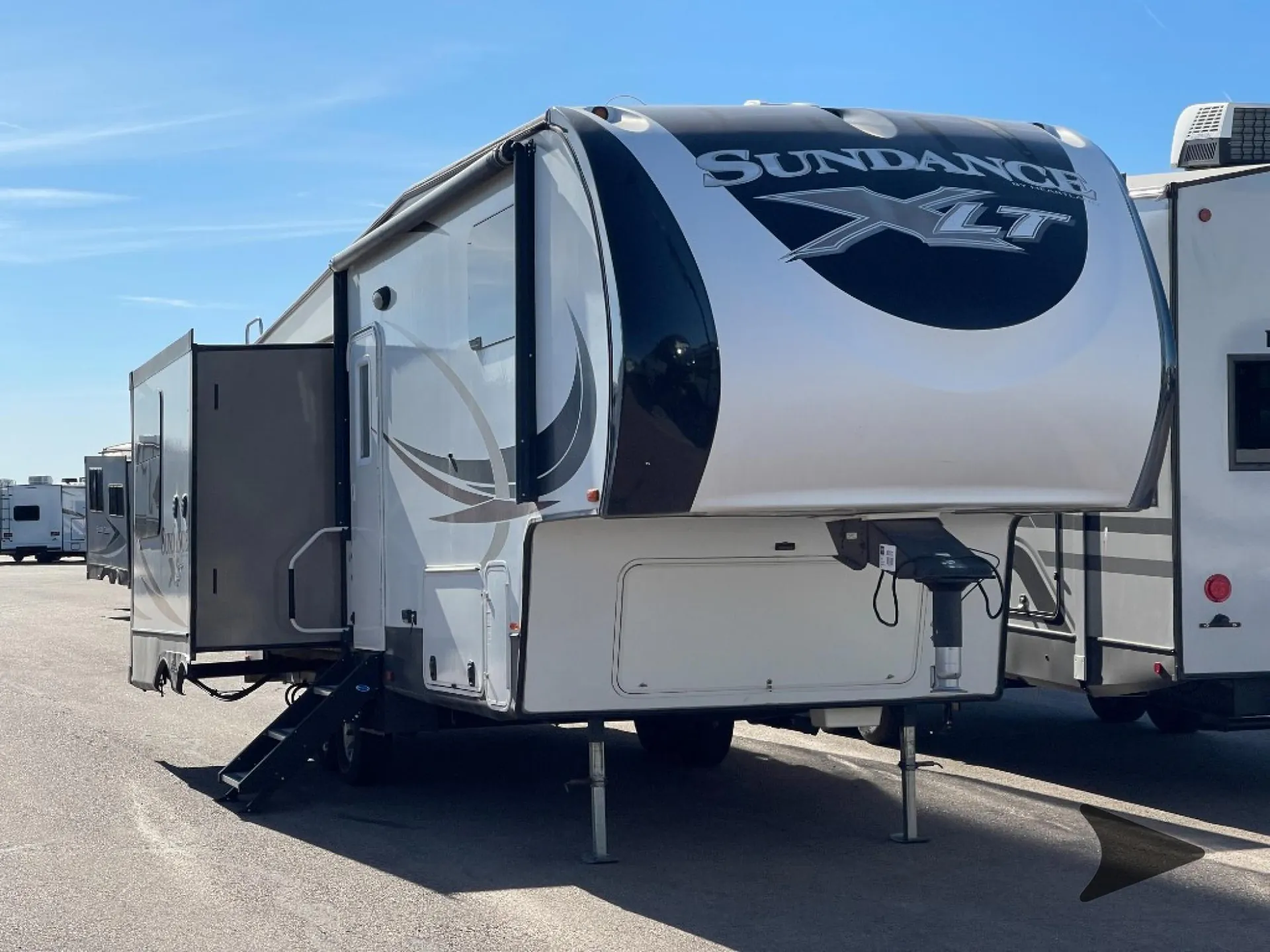 2016 Heartland Sundance XLT 285 TS - Photo 2