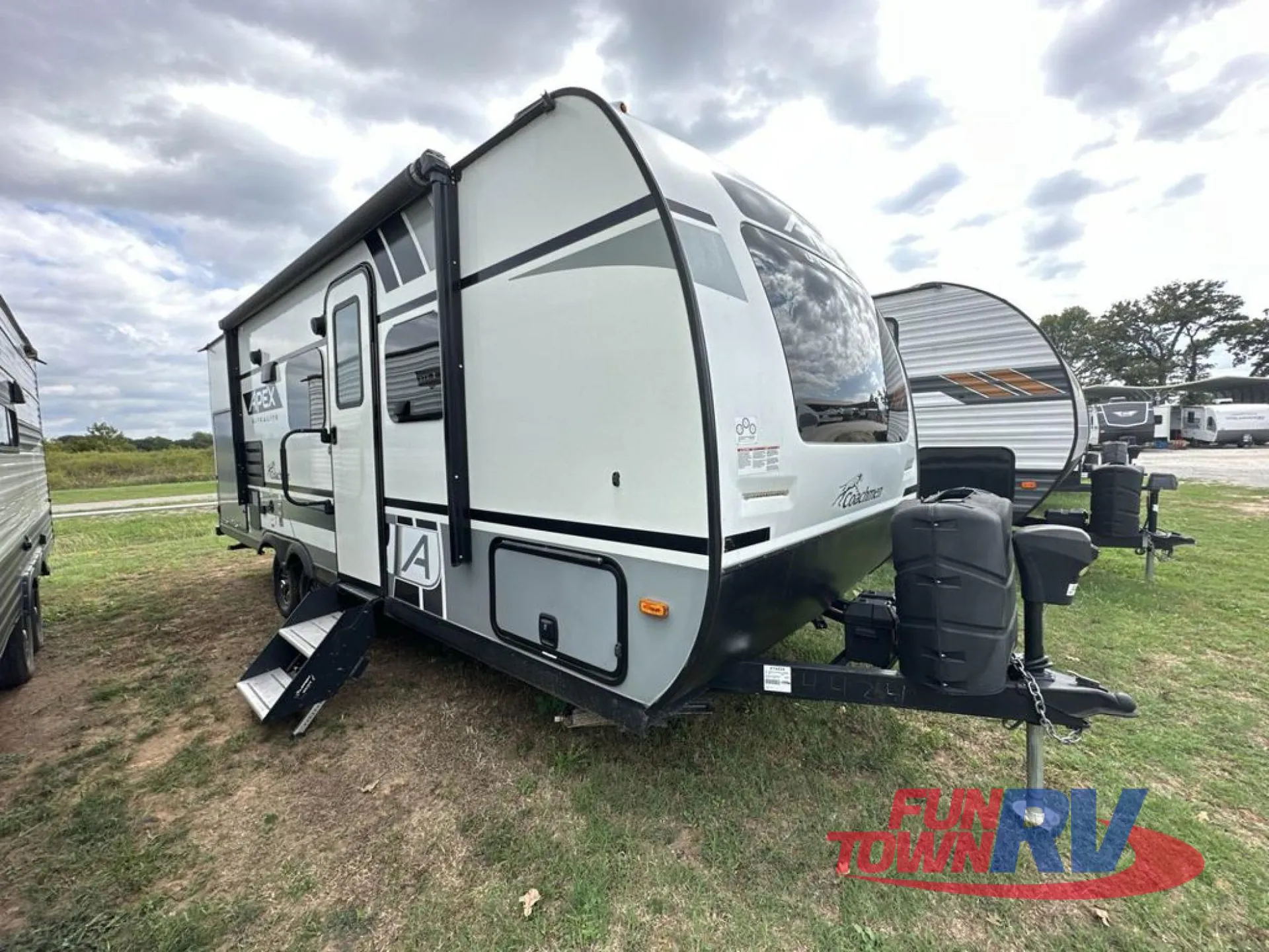 2022 Coachmen Apex Ultra-Lite 215RBK - Photo 2
