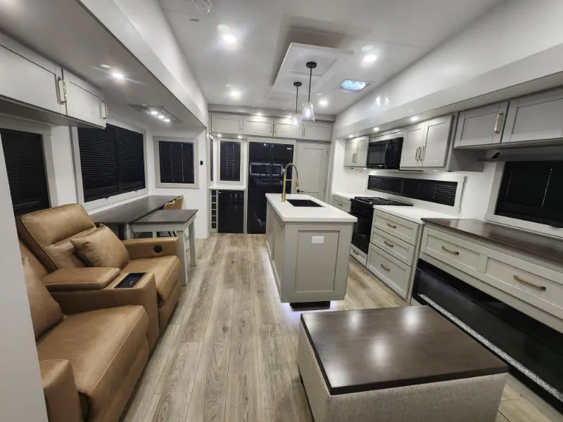 2025 Brinkley Model Z 3300 - Photo 4