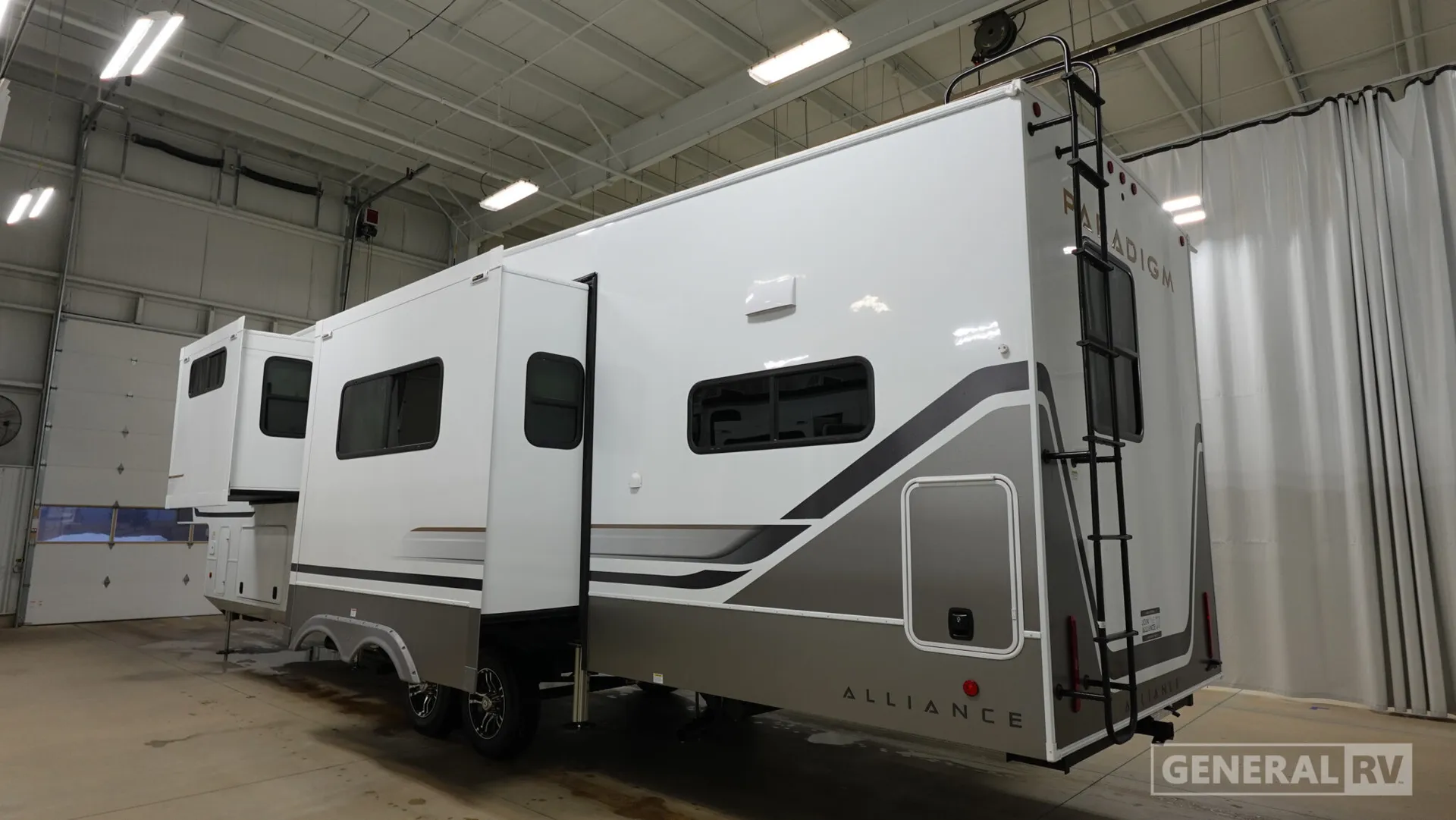 2026 Alliance RV Paradigm 382RK - Photo 4