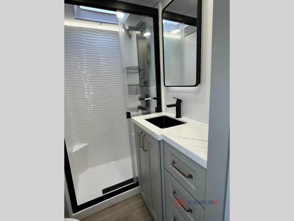 2026 Brinkley Model G 4100, Photos photo 28