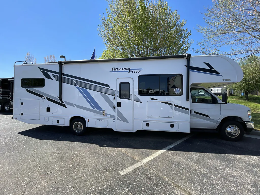 2026 Thor Motor Coach Freedom Elite 31FE, Photos photo 5