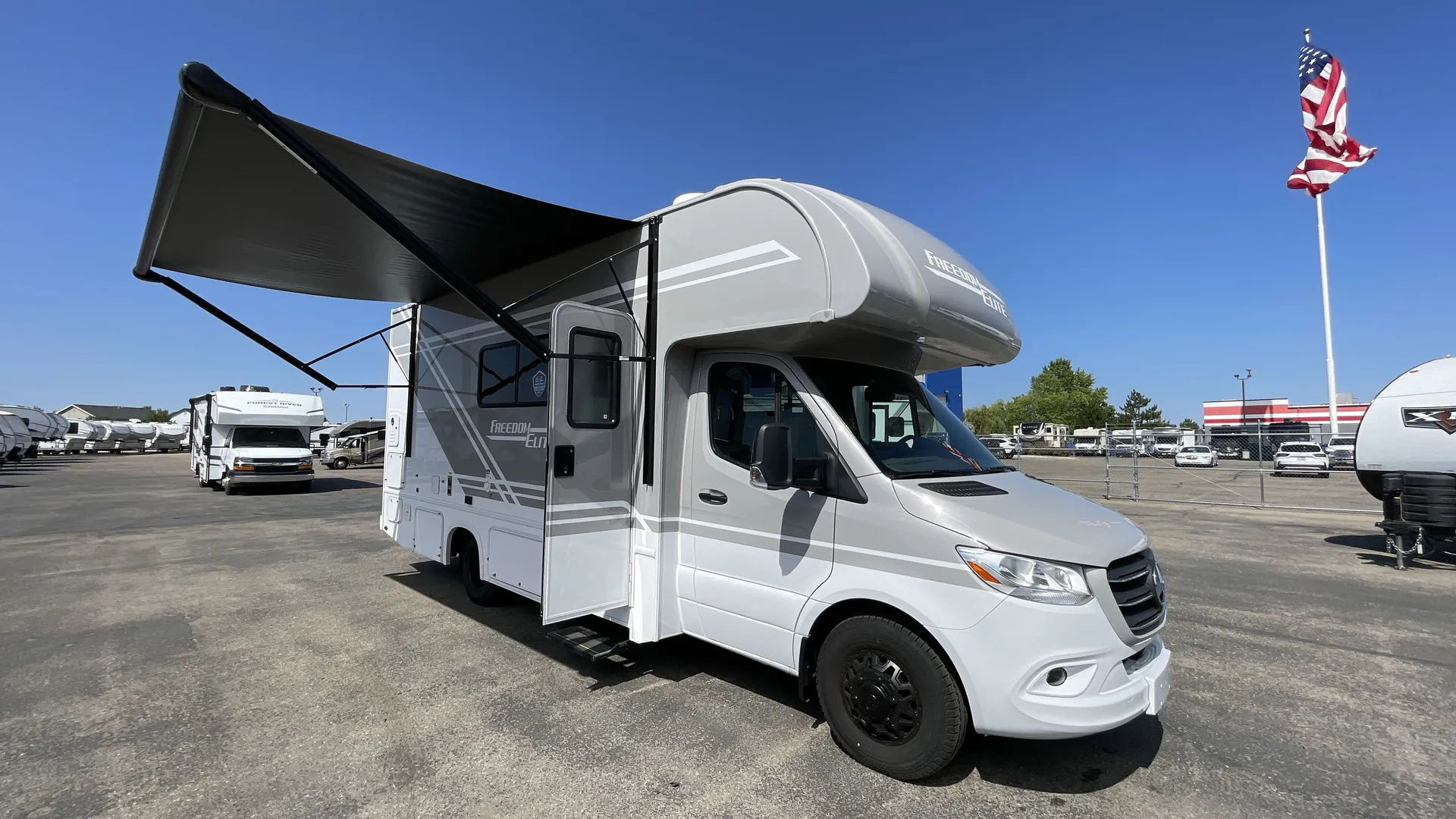 2026 Thor Motor Coach Freedom Elite 24FL - Photo 2