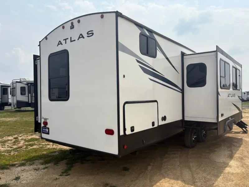 2022 Dutchmen Atlas 3382BH - Photo 3