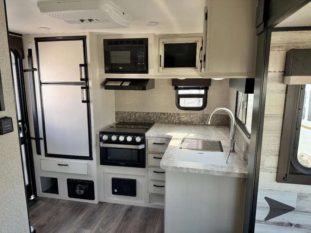 2020 Jayco Jay Feather 16RK, Photos photo 12